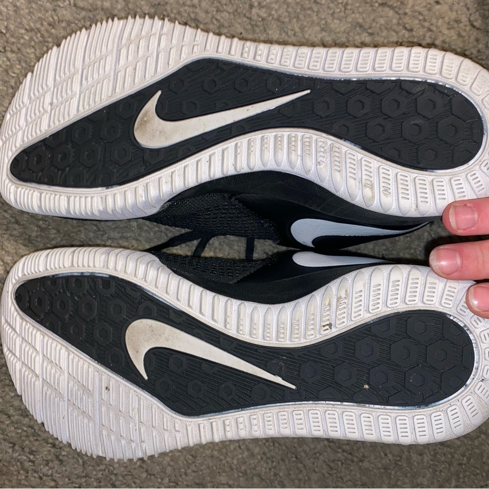 Nike Volleyball/Running shoes size 9 - Picture 4 of 6
